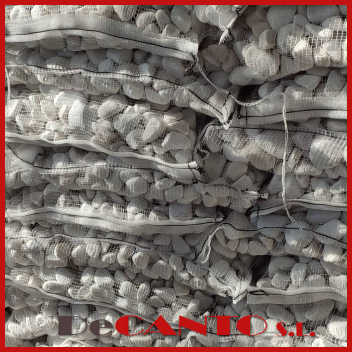 Este es el mejor momento para decorar tu parcela con Áridos Naturales